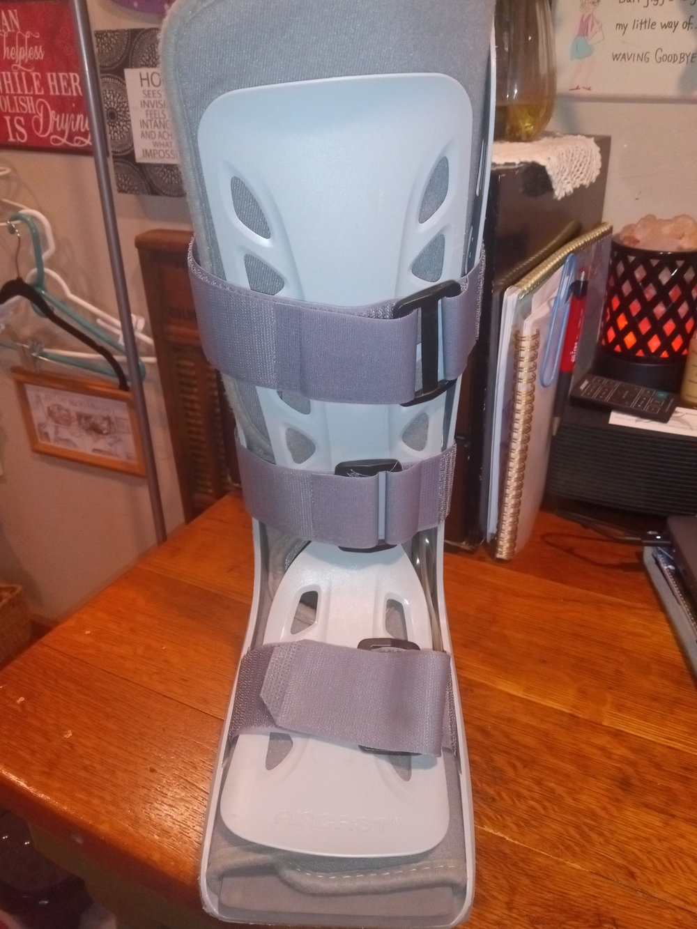 Aircast Medical Walking Boot - Gray Ankle Support